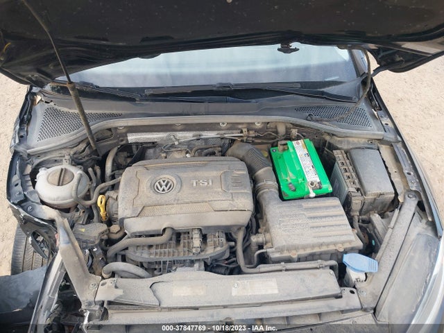 3VW217AU1GM015143 Volkswagen Golf Tsi Se