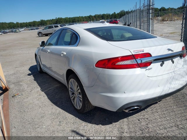 2012 JAGUAR XF SAJWA0HB2CLS33346 Photo 2