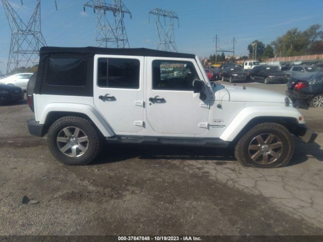 1C4BJWEG1HL700442 Jeep Wrangler Unlimited Sahara