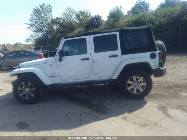 1C4BJWEG1HL700442 Jeep Wrangler Unlimited Sahara