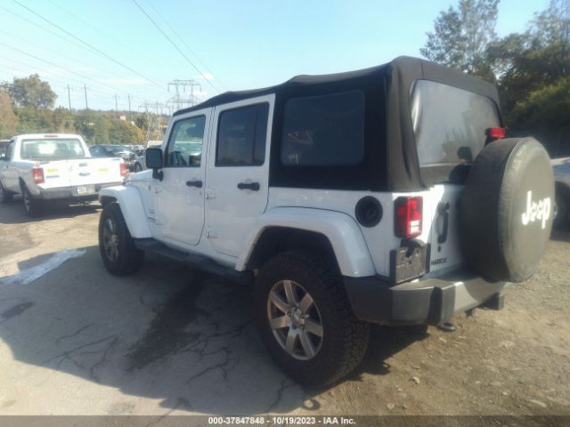 1C4BJWEG1HL700442 Jeep Wrangler Unlimited Sahara