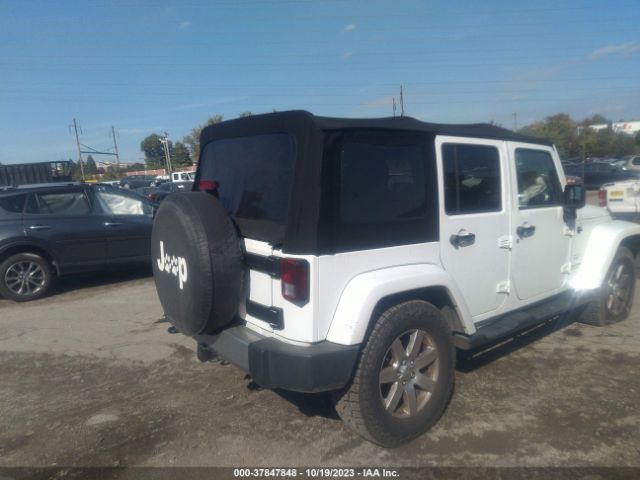 1C4BJWEG1HL700442 Jeep Wrangler Unlimited Sahara