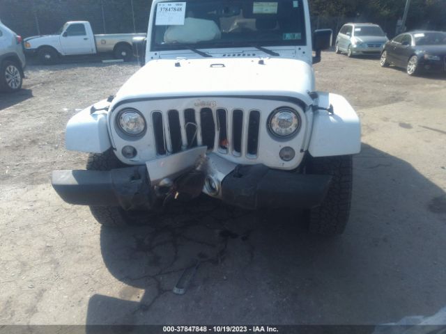 1C4BJWEG1HL700442 Jeep Wrangler Unlimited Sahara