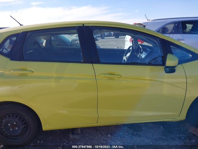 Honda FIT LX 2016 JHMGK5H57GX011146 Image 13