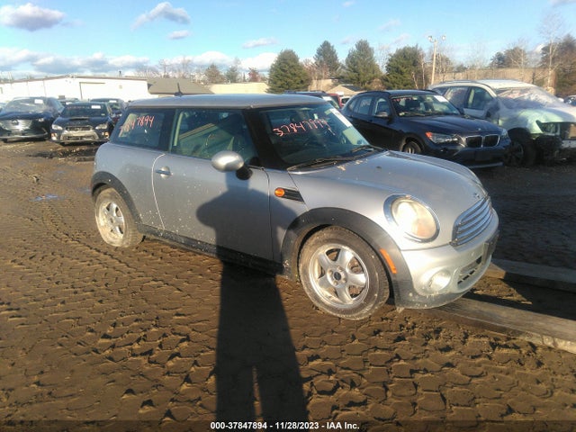 2011 MINI COOPER HARDTOP WMWSU3C54BT099507 Photo 0