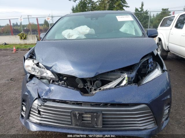 5TDYZ3DCXJS920716 Toyota SIENNA XLE
