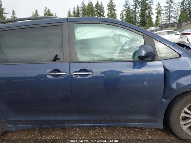 5TDYZ3DCXJS920716 Toyota SIENNA XLE