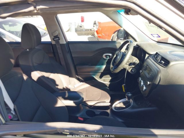 KNDJN2A22G7376525 KIA Soul Base