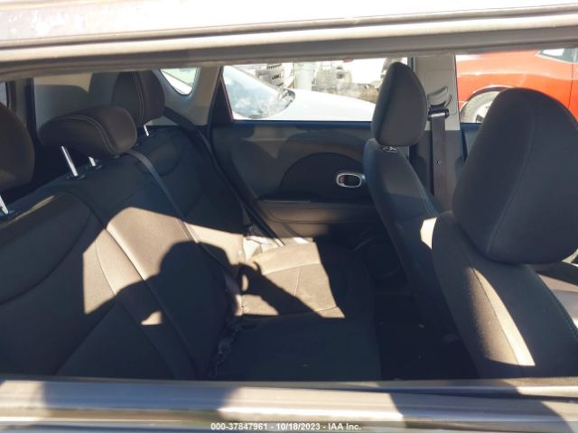 KNDJN2A22G7376525 KIA Soul Base