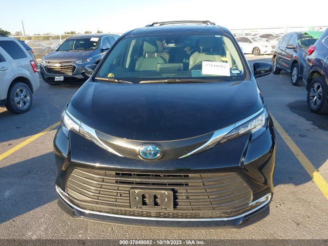 2022 TOYOTA SIENNA XLE VIN: 5TDYRKEC7NS109115