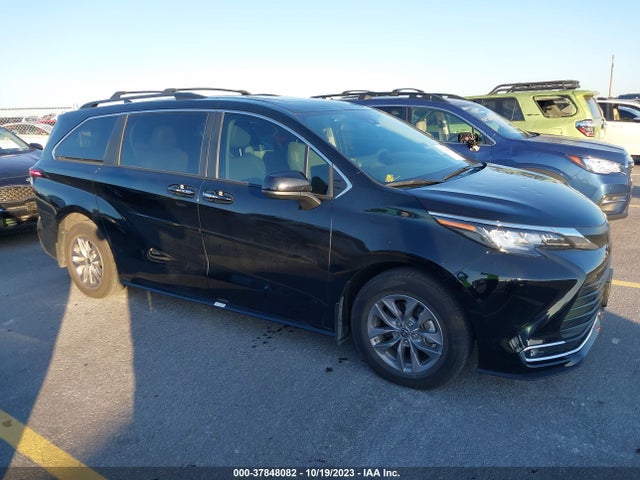 2022 TOYOTA SIENNA XLE VIN: 5TDYRKEC7NS109115