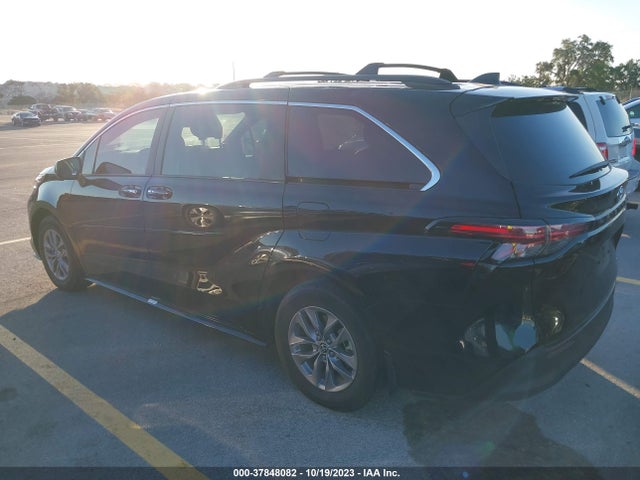 2022 TOYOTA SIENNA XLE VIN: 5TDYRKEC7NS109115