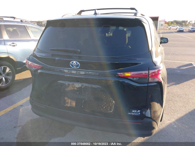 2022 TOYOTA SIENNA XLE VIN: 5TDYRKEC7NS109115