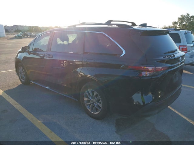 2022 TOYOTA SIENNA XLE VIN: 5TDYRKEC7NS109115