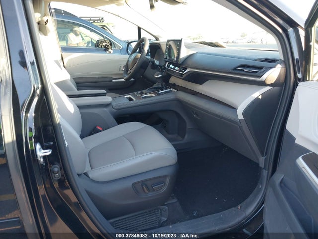 2022 TOYOTA SIENNA XLE VIN: 5TDYRKEC7NS109115