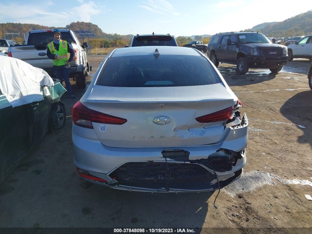 Hyundai ELANTRA SEL 2019 5NPD84LF1KH472411 Image 17