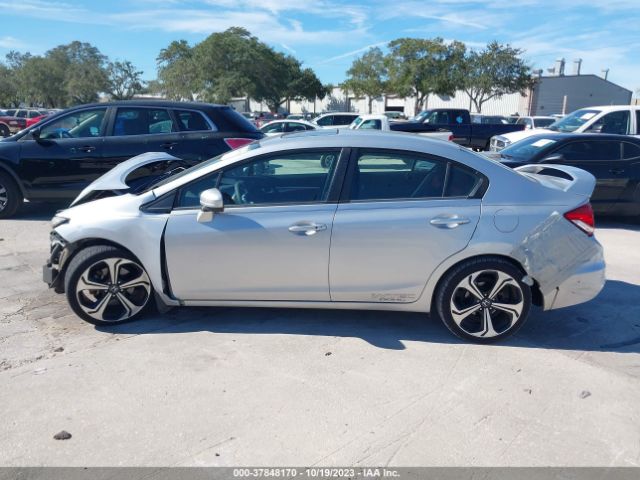 2HGFB6E55FH705149 Honda Civic Sedan Si