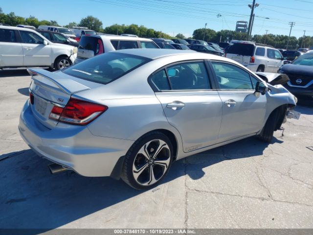 2HGFB6E55FH705149 Honda Civic Sedan Si