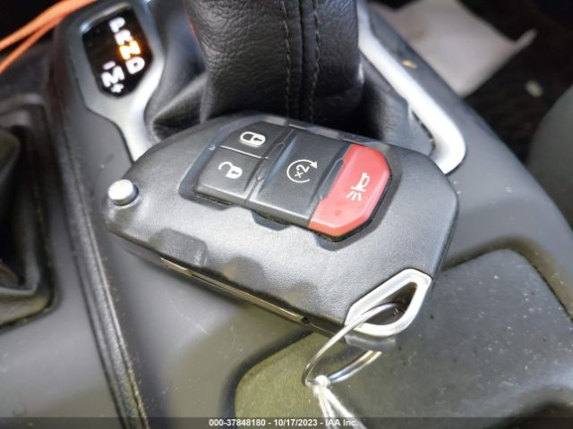 1C4HJXDN6JW301806 Jeep Wrangler Unlimited Sport S