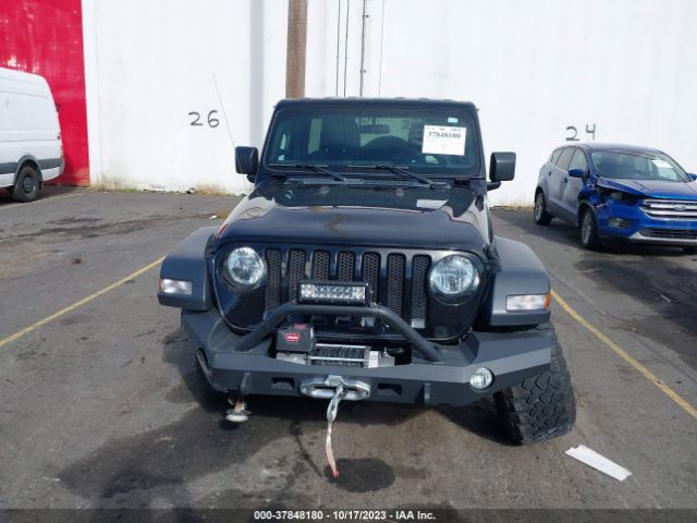 1C4HJXDN6JW301806 Jeep Wrangler Unlimited Sport S