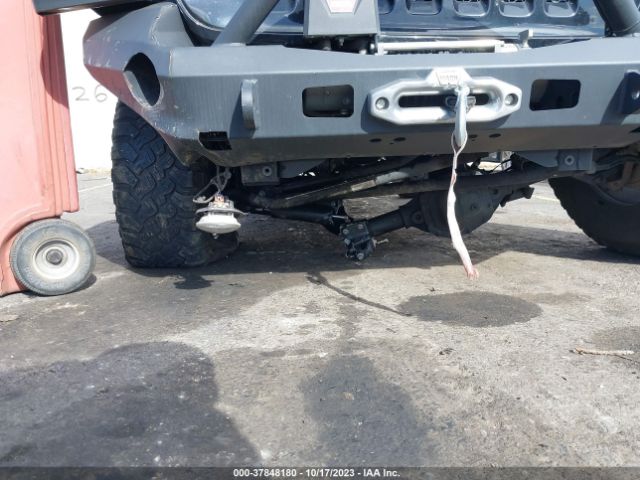 1C4HJXDN6JW301806 Jeep Wrangler Unlimited Sport S