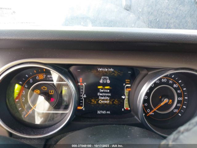 1C4HJXDN6JW301806 Jeep Wrangler Unlimited Sport S