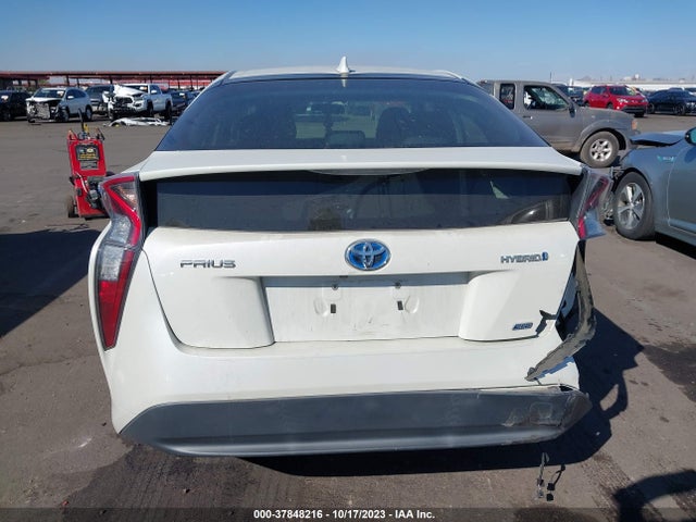 Toyota Prius Four 2016 JTDKARFU6G3507904 Image 16