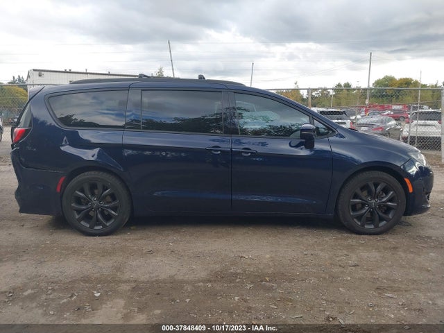 Chrysler Pacifica 35th Anniversary Limited 2020 2C4RC1GG0LR124285 Image 13