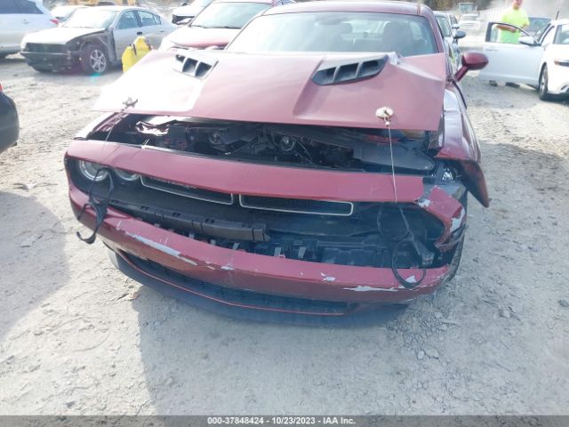 2C3CDZAG5JH310518 Dodge Challenger Sxt Plus