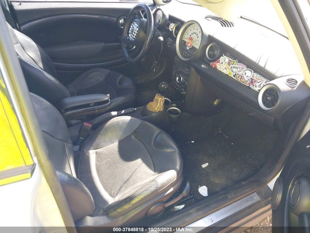 2011 MINI COOPER CLUBMAN S VIN: WMWZG3C53BTY35469