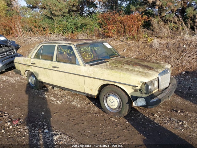1979 MERCEDES-BENZ 240D VIN: 12312312145256
