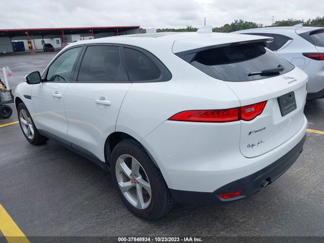 2018 JAGUAR F-PACE SADCJ2FX0JA270985 Photo 2