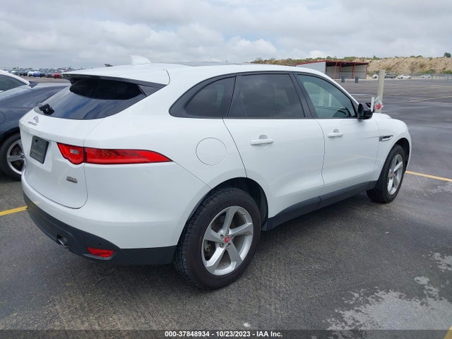 2018 JAGUAR F-PACE SADCJ2FX0JA270985 Photo 3