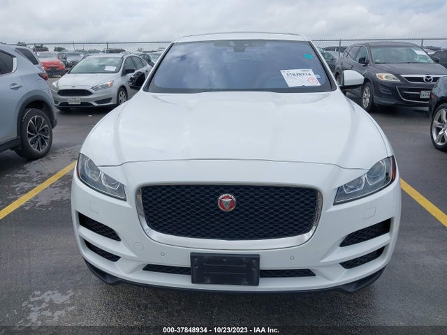 2018 JAGUAR F-PACE SADCJ2FX0JA270985 Photo 5