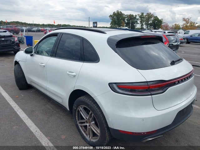 2020 PORSCHE MACAN WP1AA2A55LLB05867 Photo 2