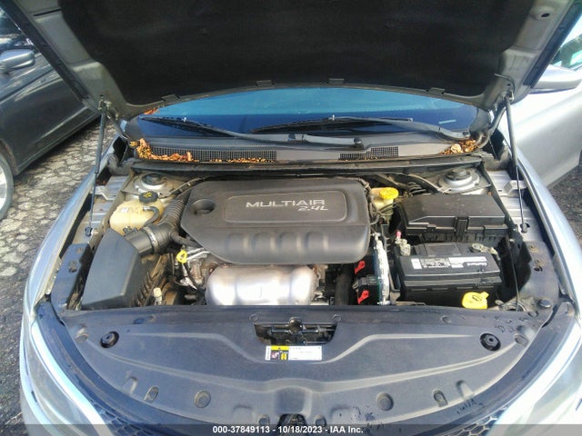 Chrysler 200 Limited 2015 1C3CCCAB1FN636741 Image 10