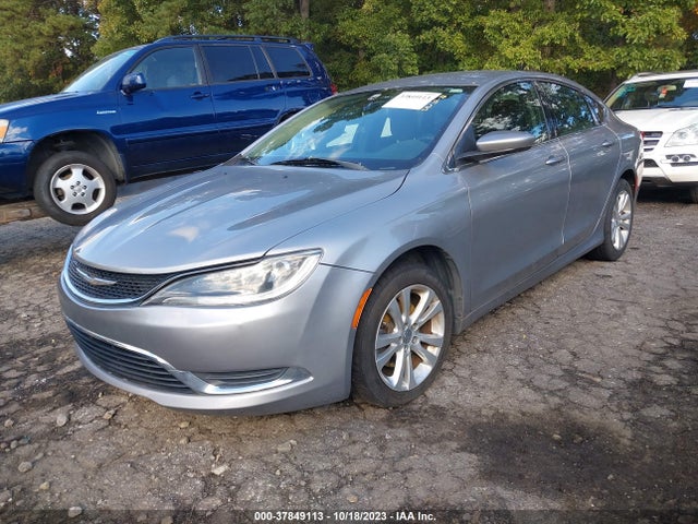 Chrysler 200 Limited 2015 1C3CCCAB1FN636741 Image 2