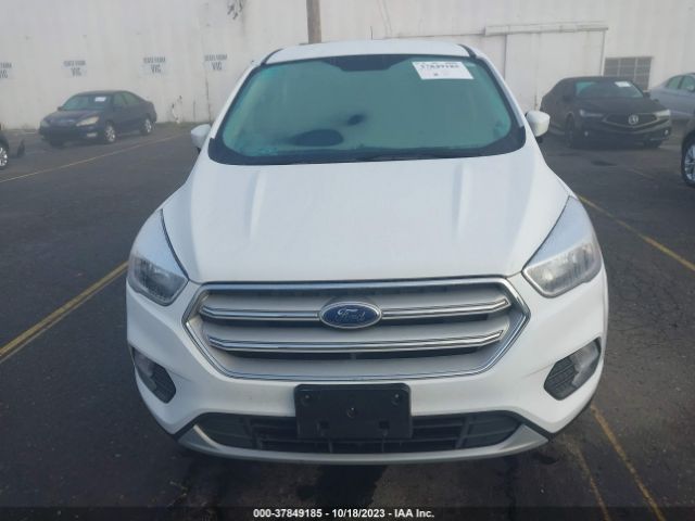 1FMCU9GD2KUA55281 Ford ESCAPE SE