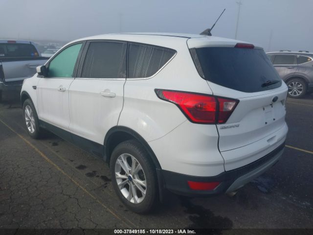 1FMCU9GD2KUA55281 Ford ESCAPE SE