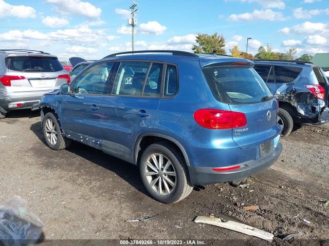 WVGAV7AX8HK043121 Volkswagen TIGUAN
