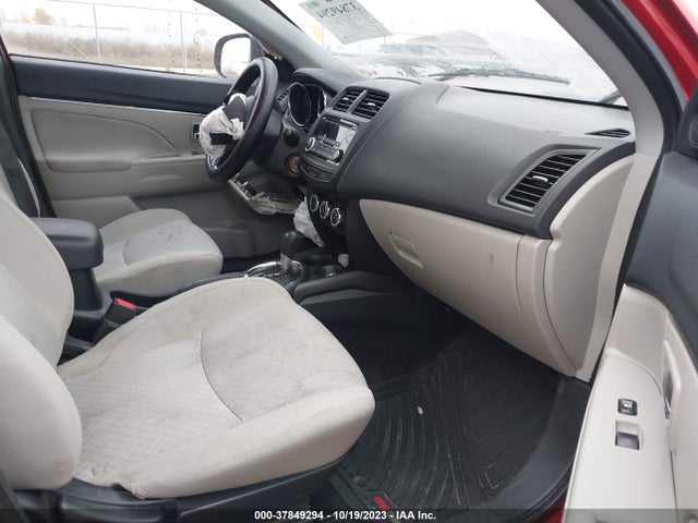 JA4AR3AUXHZ008783 Mitsubishi Outlander Sport 2.0