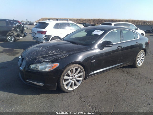 2011 JAGUAR XF SAJWA0GB1BLR95521 Photo 1