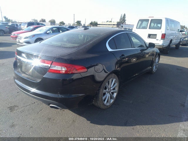 2011 JAGUAR XF SAJWA0GB1BLR95521 Photo 3