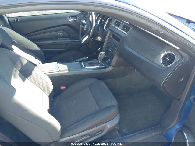 1ZVBP8AM5E5326047 Ford Mustang V6