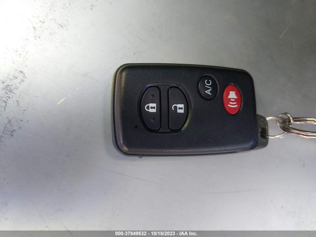 Toyota PRIUS PLUG-IN 2014 JTDKN3DP8E3062724 Image 11