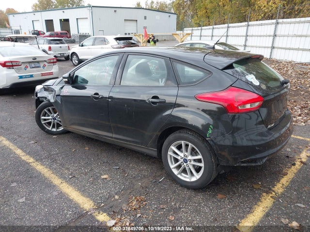 2015 FORD FOCUS SE VIN: 1FADP3K20FL382640
