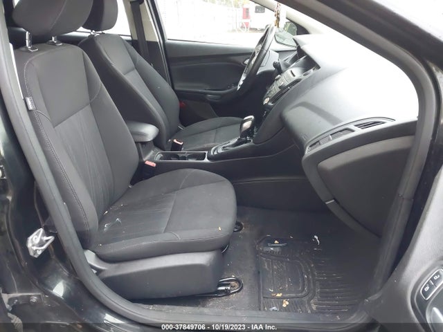 2015 FORD FOCUS SE VIN: 1FADP3K20FL382640