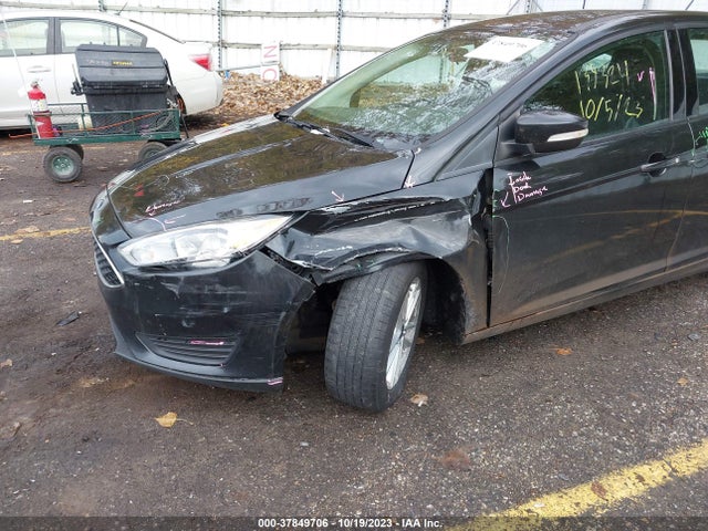 2015 FORD FOCUS SE VIN: 1FADP3K20FL382640