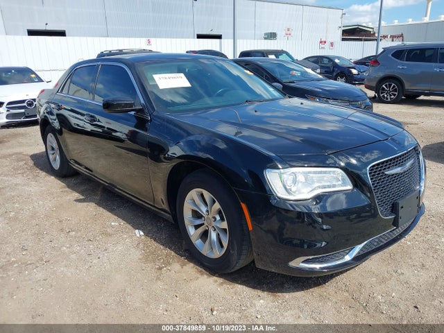 Chrysler 300 Limited 2015 2C3CCAAG3FH893683 Image 1
