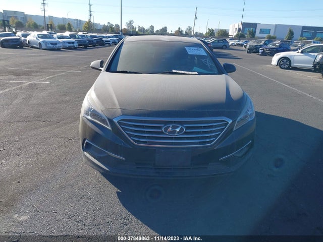 Hyundai SONATA SE 2017 5NPE24AFXHH472053 Image 12